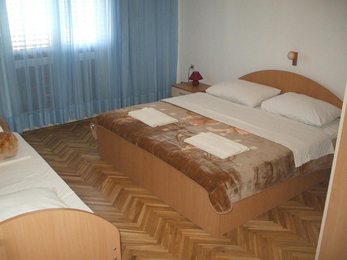 Apartments Piculjan Lopar Esterno foto