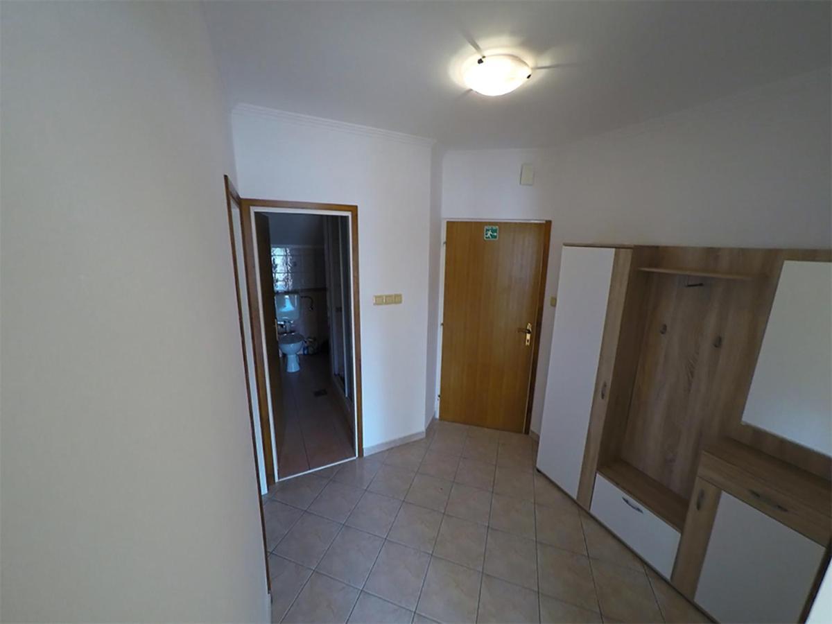 Apartments Piculjan Lopar Esterno foto