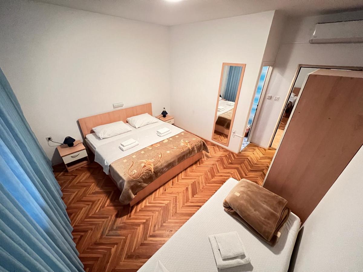 Apartments Piculjan Lopar Esterno foto