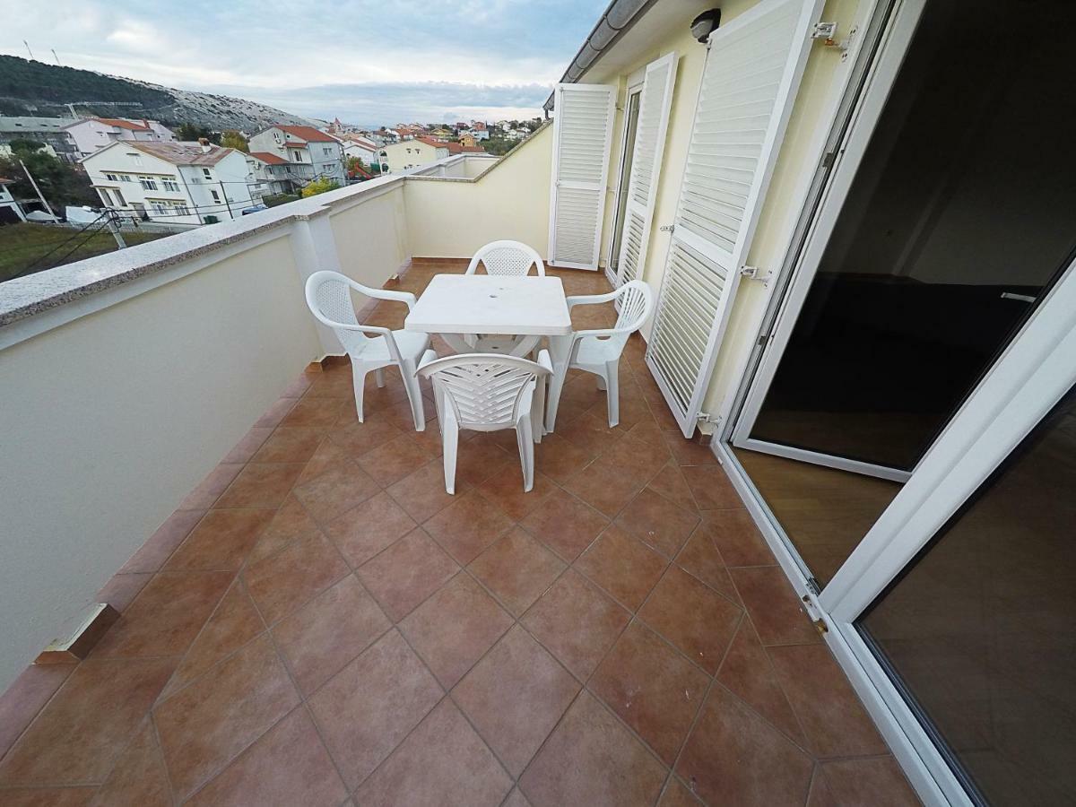 Apartments Piculjan Lopar Esterno foto