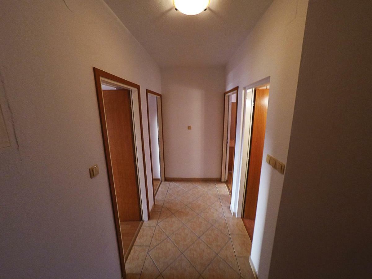 Apartments Piculjan Lopar Esterno foto