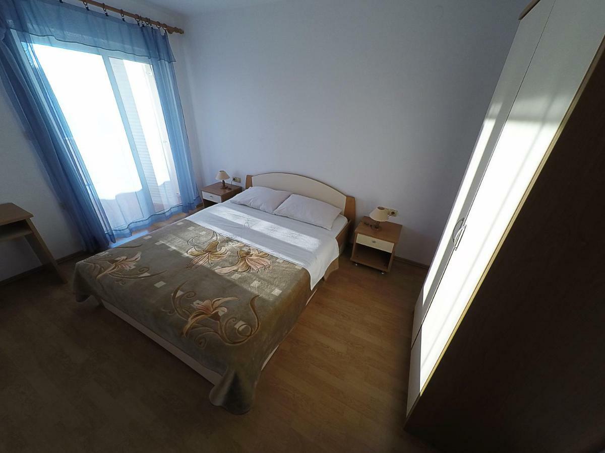 Apartments Piculjan Lopar Esterno foto